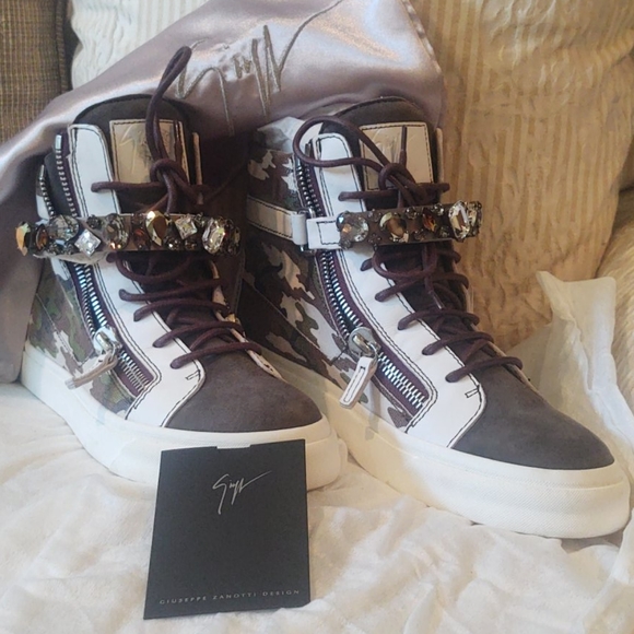 Inventory - Picture 2 of 7